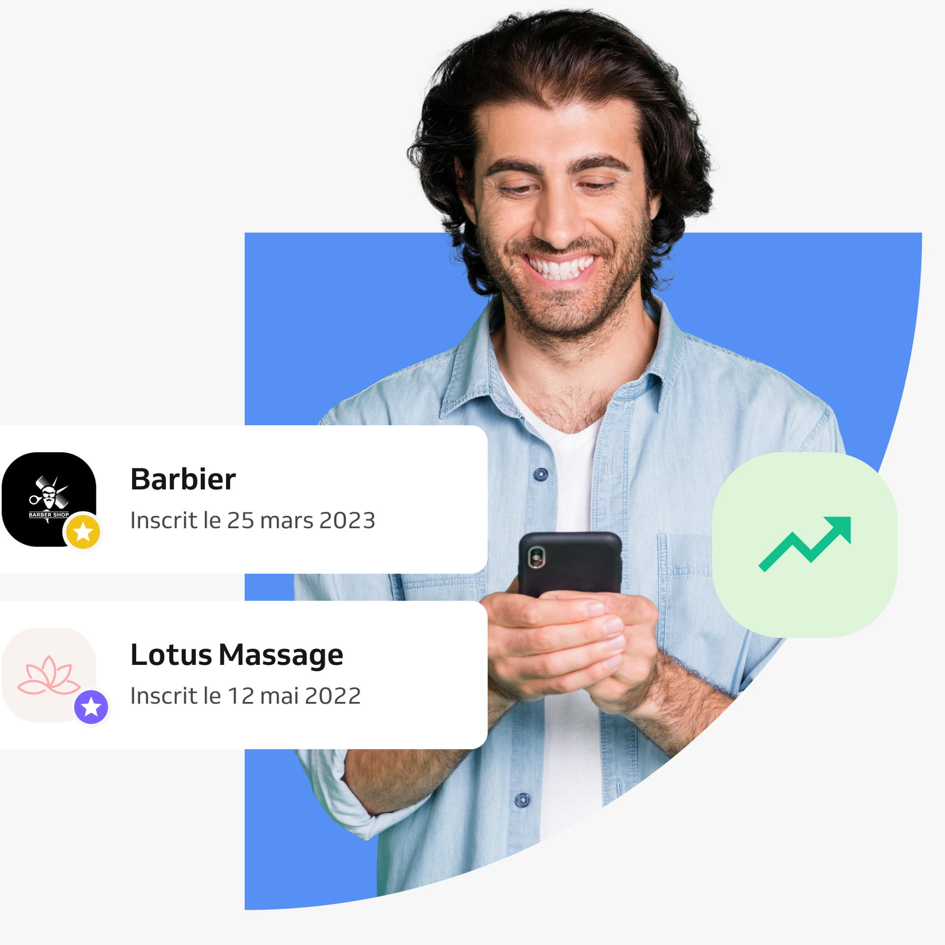 client heureux avec un téléphone portable