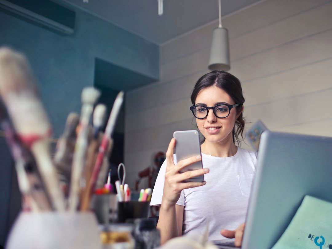 woman attending art class