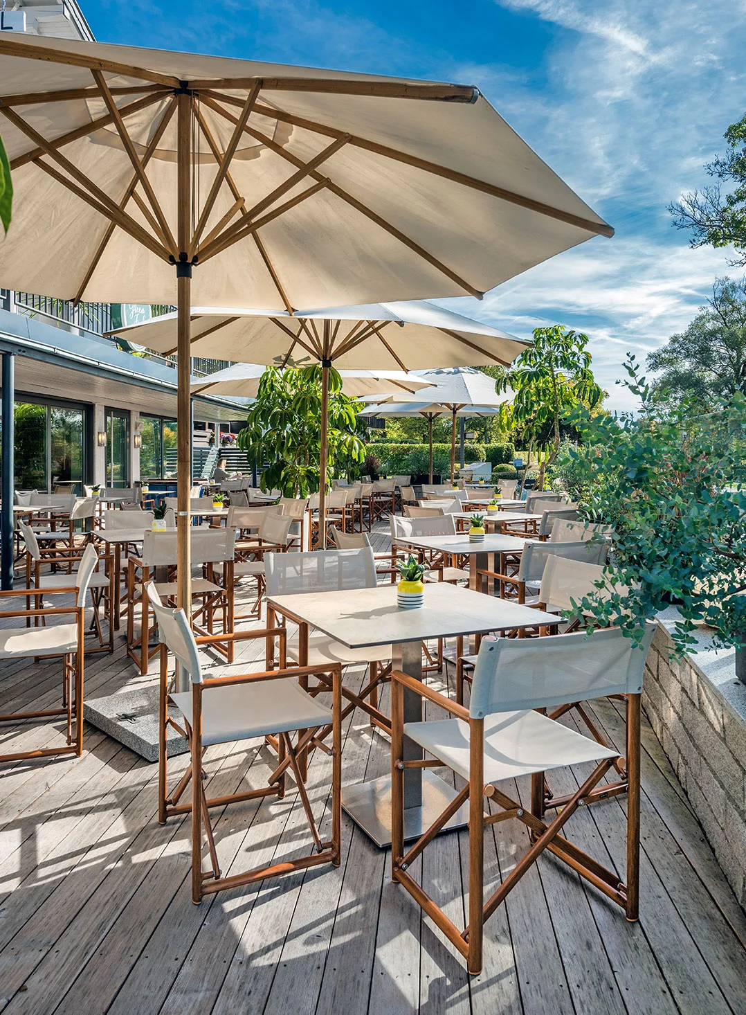 Sonnenschirme für Gastronomie individuell gestalten GO IN