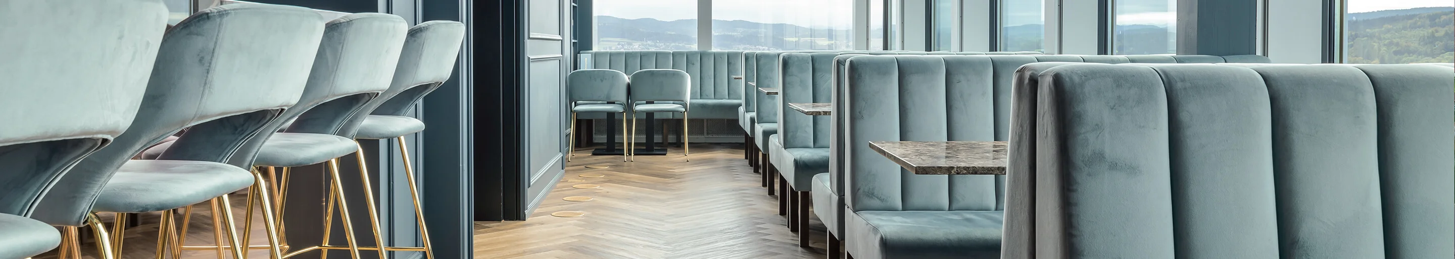 Referenz Restaurantmöbel GO IN Quincy Rooftop Bar