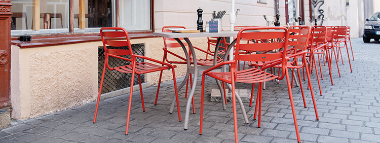 Chaises en métal pour votre restaurant ou hôtel