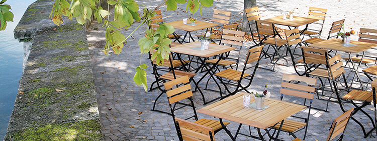Outdoor Biergartenmöbel Tische und Stühle für Gastronomie und Hotellerie